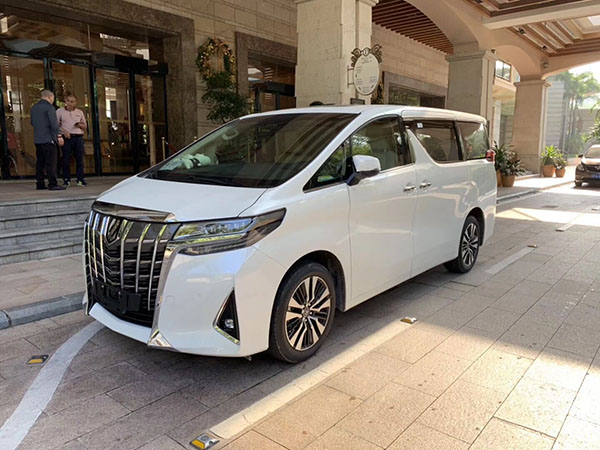 商務考察會議租車豐田埃爾法30系(深圳租車公司)